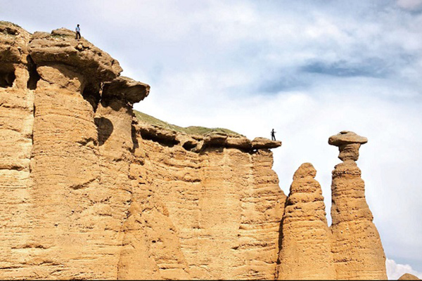 Behestan Castle in Zanjan
